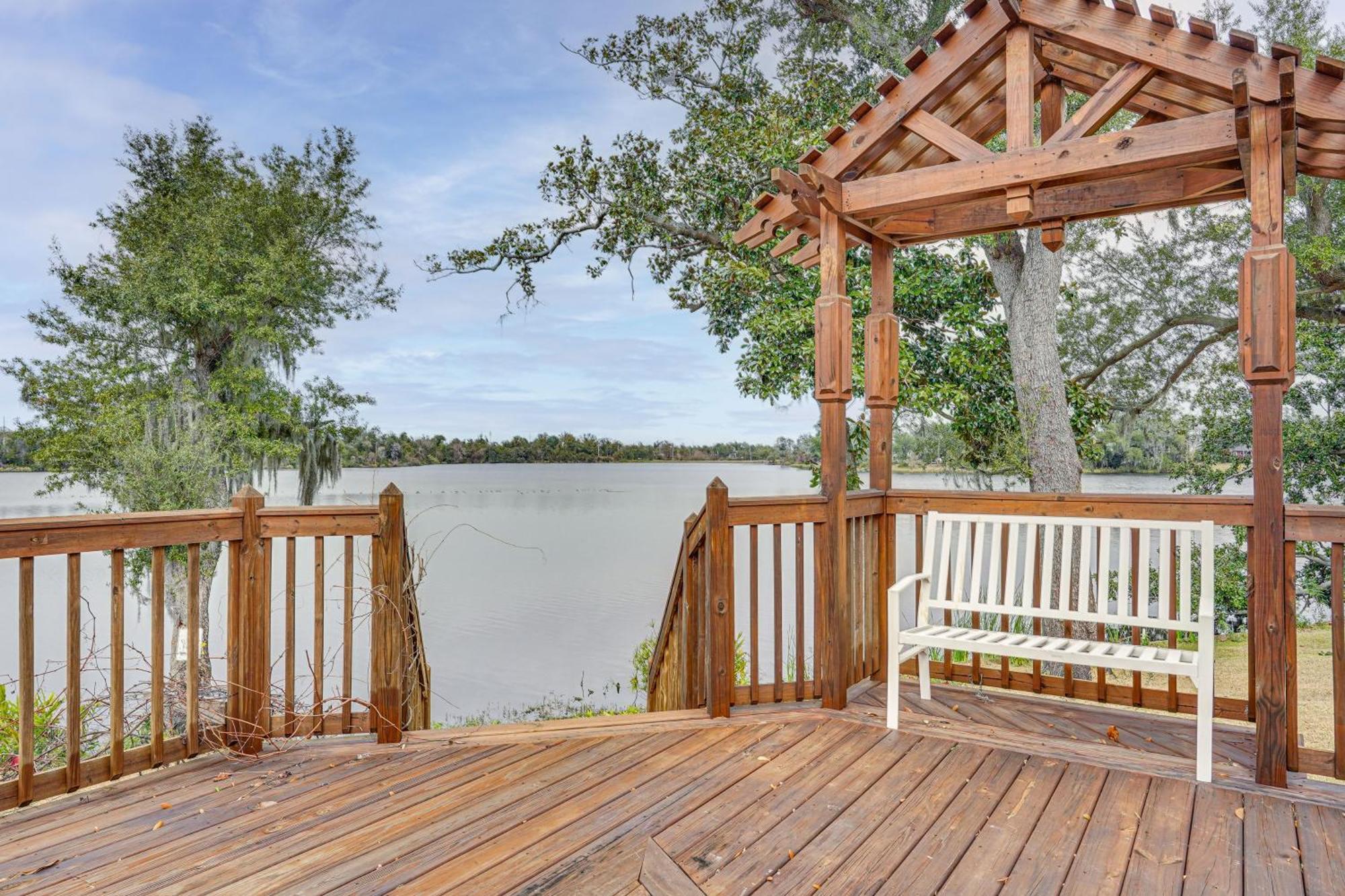 Lakefront Panama City Studio With Hot Tub Access Exterior photo